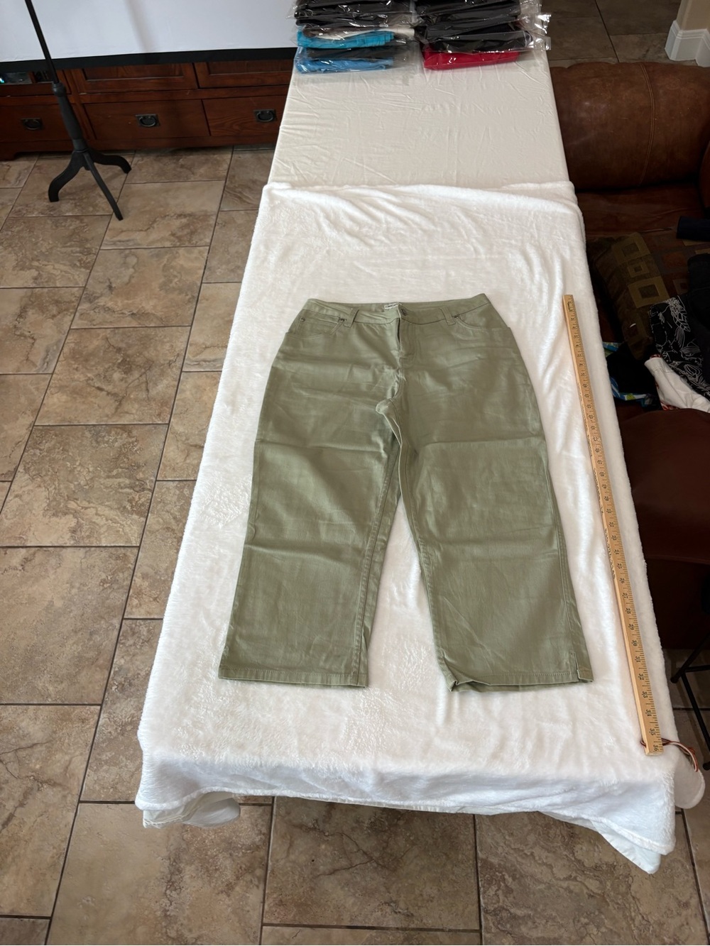 Women’s Cherokee Olive Green Cargo Capris
